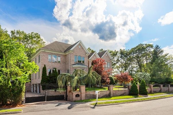 Exterior, Facade, Brick Facade, French Provincial