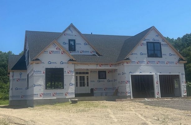 Attached, Exterior, Facade, Farmhouse