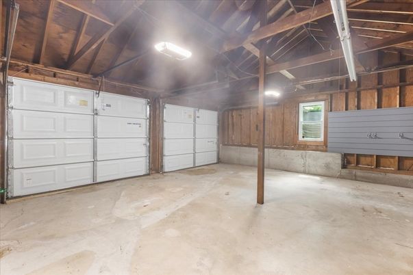 Garage, Interior, Wooden Beams, Wooden Ceilings