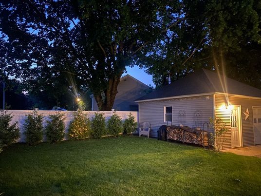 Backyard, Exterior