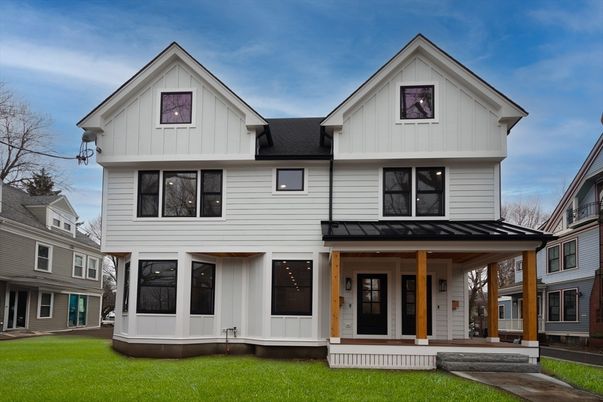 Exterior, Facade, Farmhouse