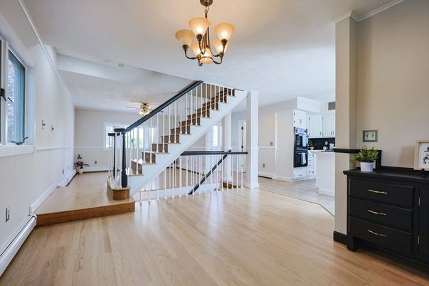 Chandelier, Interior, Kitchen, Wood Texture Flooring