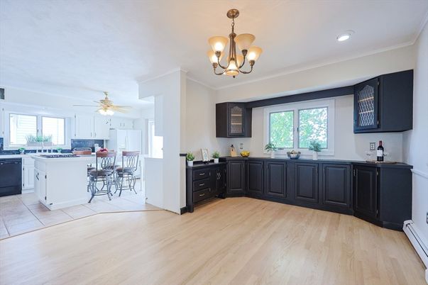 Chandelier, Dining room, Interior, Kitchen, Recessed Lighting, Wood Texture Flooring
