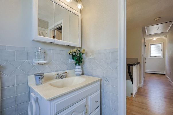 Bathroom, Interior, Wood Texture Flooring