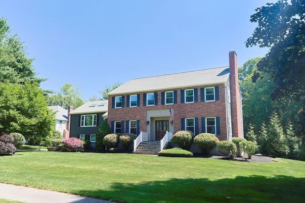 Exterior, Facade, Brick Facade, Georgian