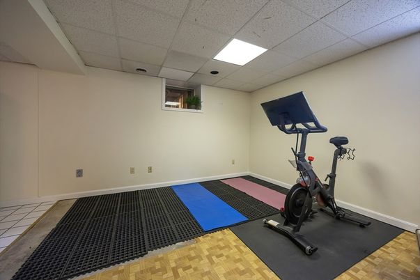 Fitness Equipment, Interior, Recessed Lighting, Wood Texture Flooring