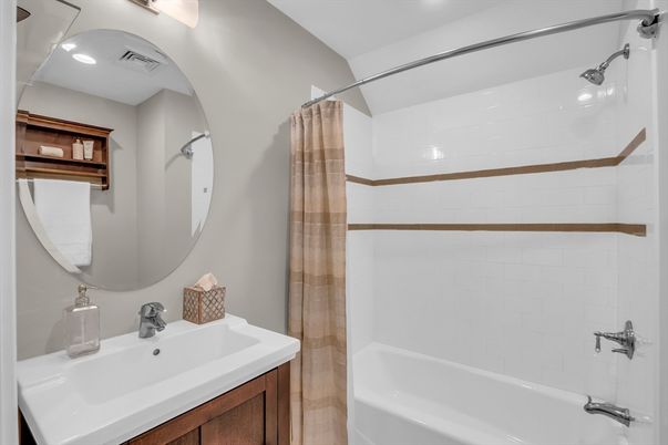Bathroom, Interior, Recessed Lighting