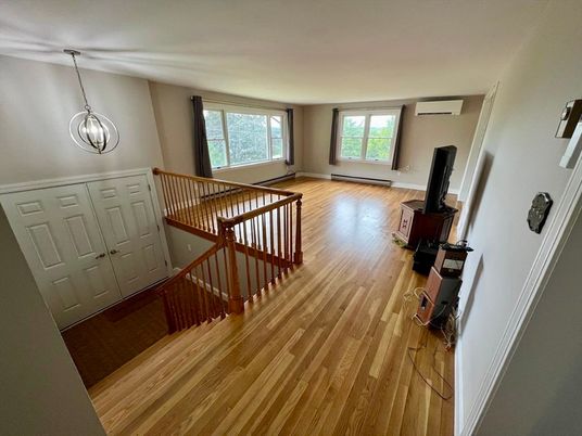 Interior, Pendant Lights, Wood Texture Flooring