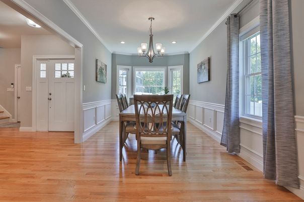 Chandelier, Dining room, Interior, Recessed Lighting, Wood Texture Flooring