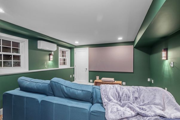 Interior, Projection Screen, Recessed Lighting, Theatre Room