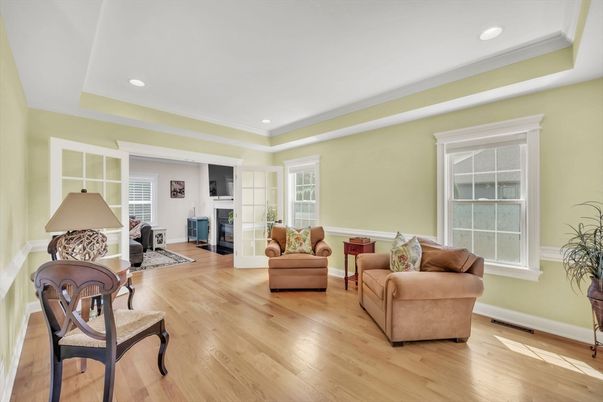 Interior, Living room, Recessed Lighting, Wood Texture Flooring