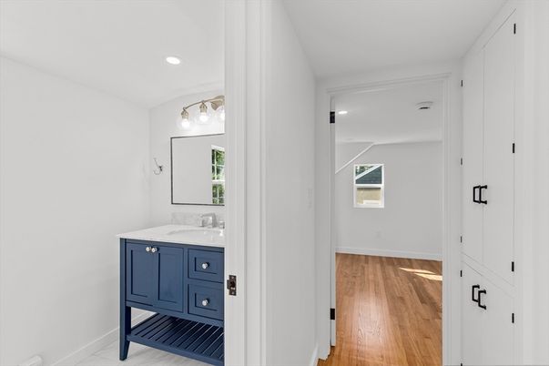 Bathroom, Interior, Recessed Lighting, Wood Texture Flooring