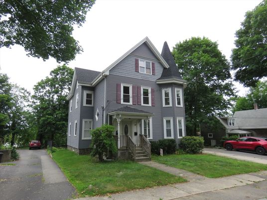 Exterior, Facade, Queen Anne Victorian