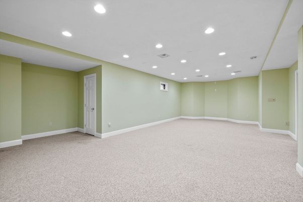 Empty room, Interior, Recessed Lighting