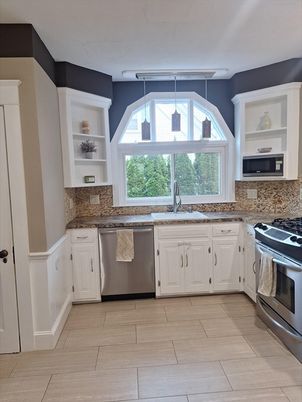 Interior, Kitchen, Stainless Steel Appliances