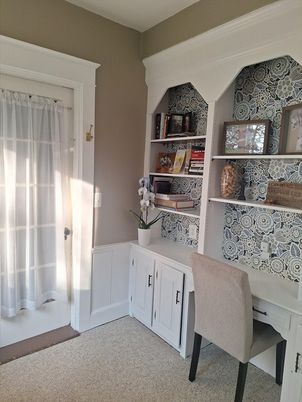 Home Office, Interior