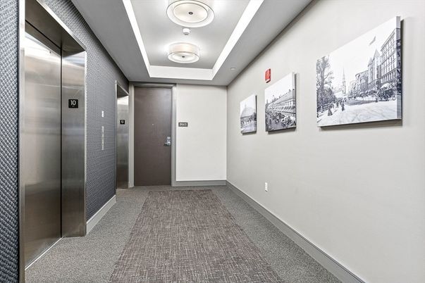 Elevator, Interior