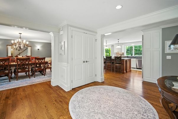 Chandelier, Dining room, Interior, Recessed Lighting, Wood Texture Flooring