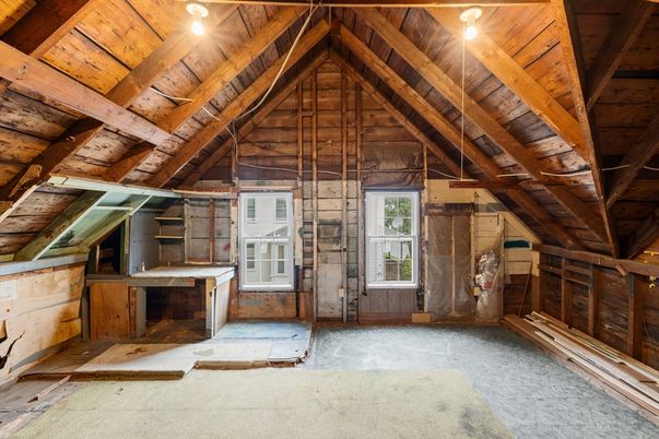 Empty room, Interior, Wooden Beams, Wooden Ceilings, Wooden Walls