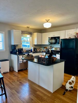 Interior, Kitchen, Pendant Lights, Wood Texture Flooring