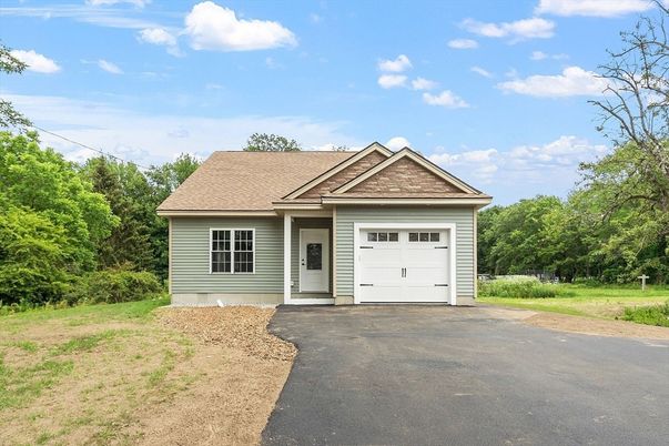 Attached, Exterior, Facade, Cape Cod