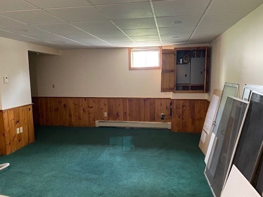 Empty room, Interior, Recessed Lighting, Wooden Walls
