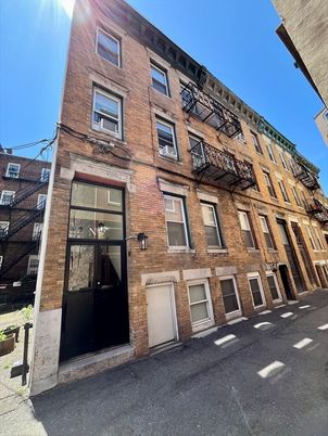 Exterior, Facade, Brick Facade, Rowhouse