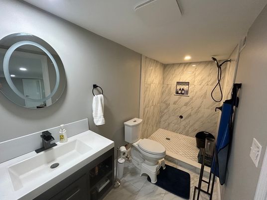 Bathroom, Interior, Marble, Marble Walls, Recessed Lighting