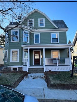 Exterior, Facade, Queen Anne Victorian
