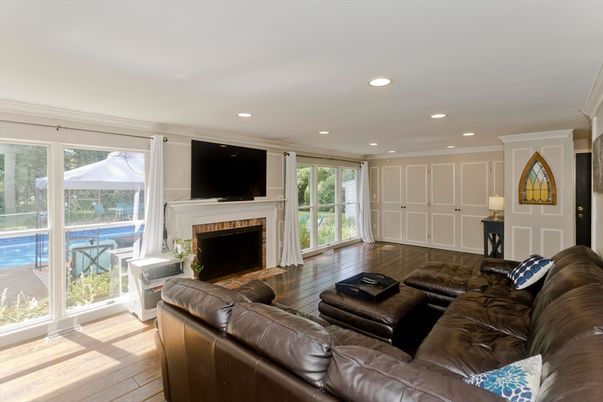 Fireplace, Interior, Living room, Recessed Lighting, Wood Texture Flooring