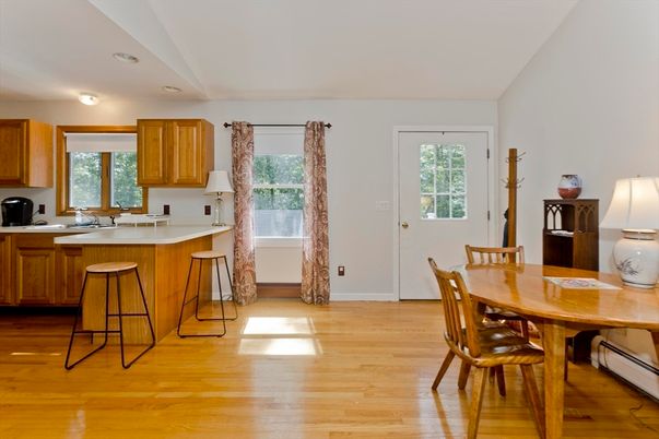 Dining room, Interior, Kitchen, Recessed Lighting, Wood Texture Flooring
