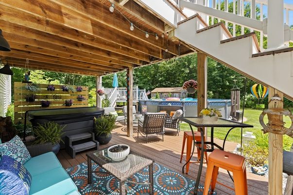 Exterior, Hot Tub