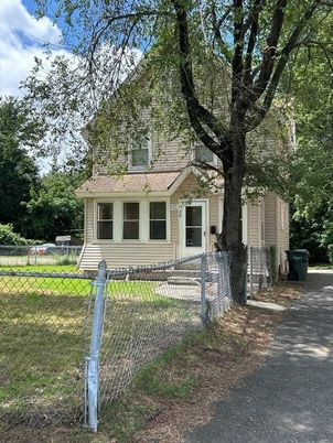 Backyard, Exterior, Facade, Cape Cod