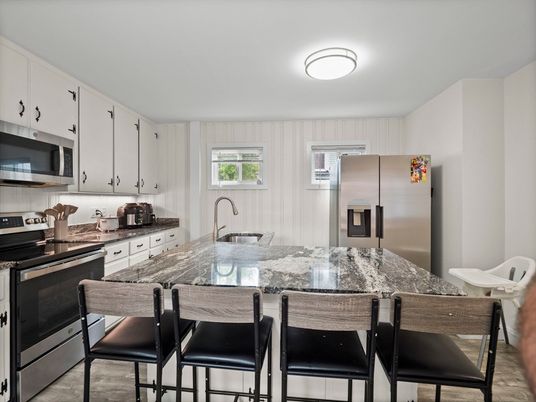 Interior, Kitchen, Stainless Steel Appliances