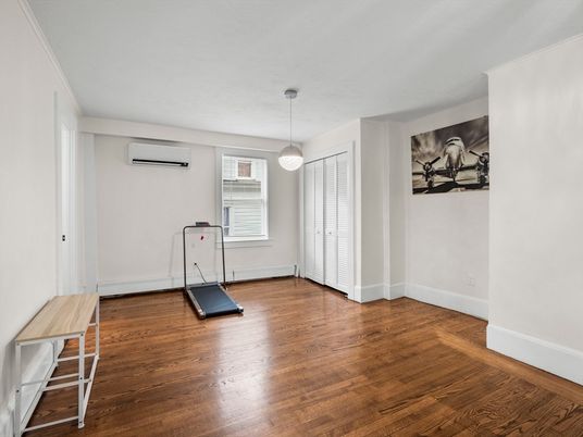 Interior, Pendant Lights, Wood Texture Flooring