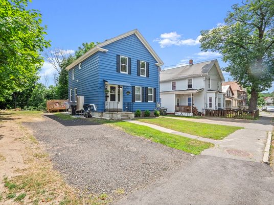 Backyard, Exterior, Facade, Farmhouse