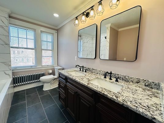 Bathroom, Dual Sink Vanities, Interior, Recessed Lighting
