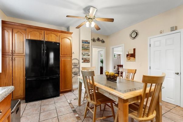 Dining room, Interior