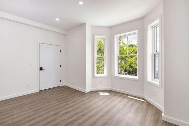 Empty room, Interior, Recessed Lighting, Wood Texture Flooring