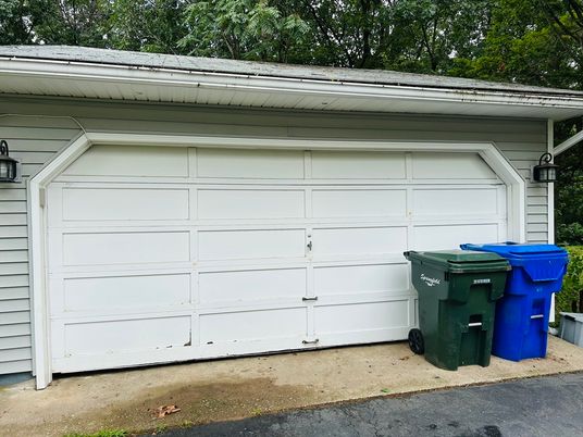 Detached Garage, Exterior