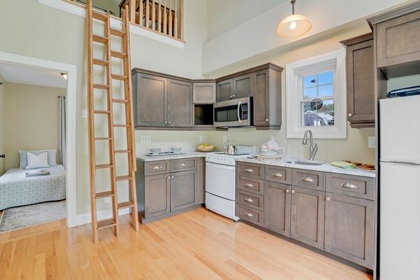 Interior, Kitchen, Pendant Lights, Wood Texture Flooring
