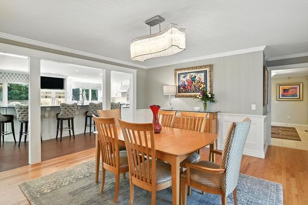Chandelier, Dining room, Interior, Recessed Lighting, Wood Texture Flooring