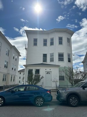 Exterior, Facade, American Foursquare