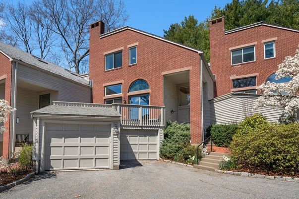 Attached, Exterior, Facade, Brick Facade, Rowhouse