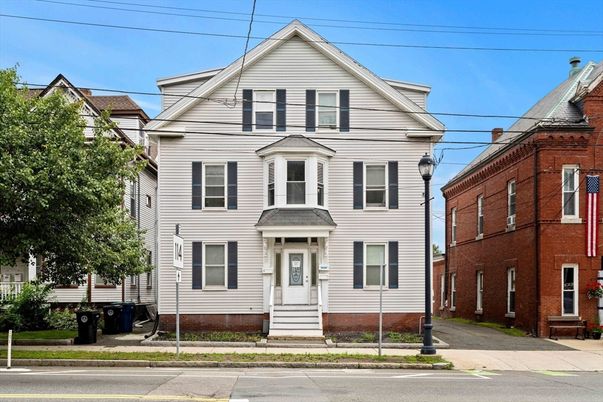 Exterior, Facade, Georgian