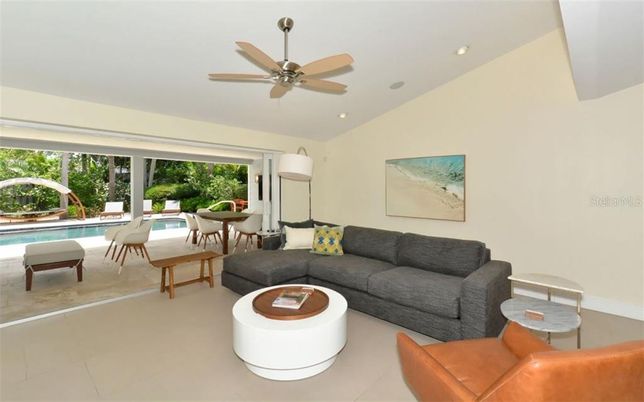 Dining room, Interior, Living room, Recessed Lighting