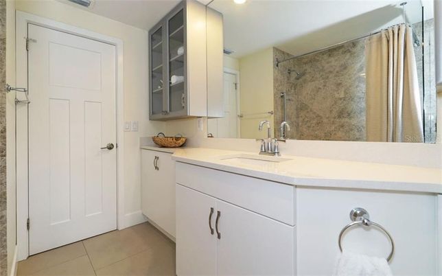 Bathroom, Interior, Recessed Lighting, Washer