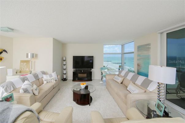 Fireplace, Interior, Living room, Water
