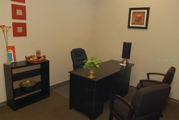 Home Office, Interior