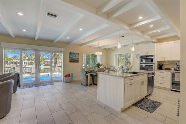 Dining room, Interior, Kitchen, Pendant Lights, Recessed Lighting, Stainless Steel Appliances